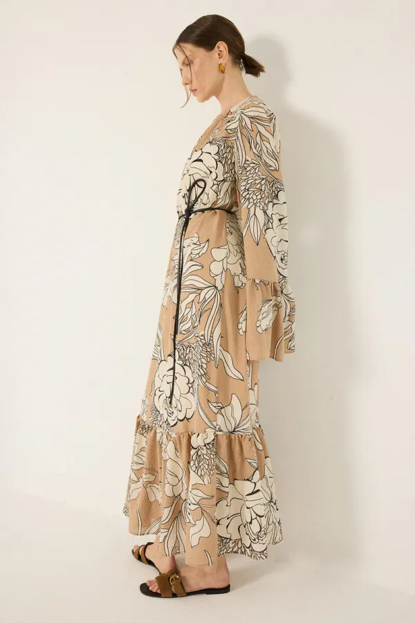 ROBE À CEINTURE EN CUIR À MOTIFS ROBE À CEINTURE EN CUIR À MOTIFS