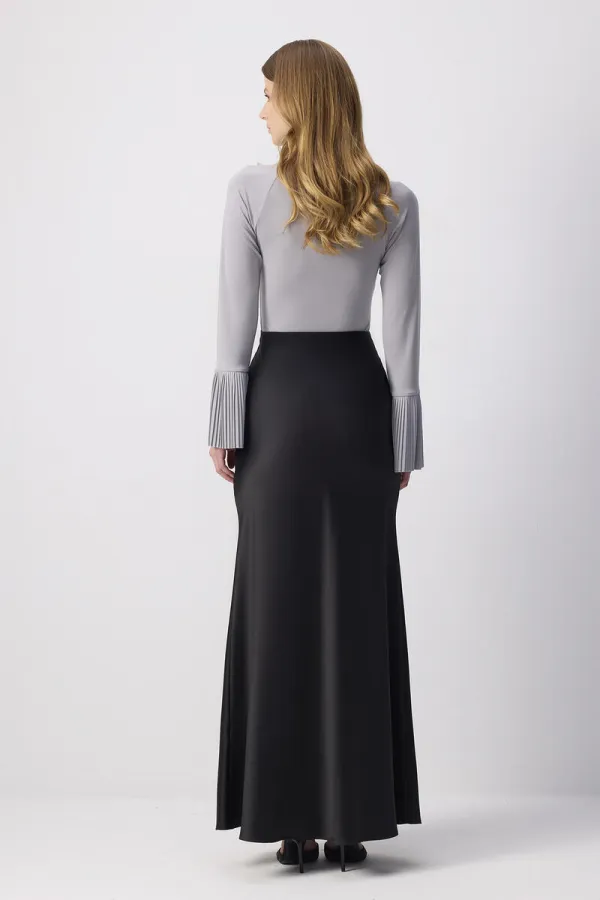 PLEATED CUFF BODY