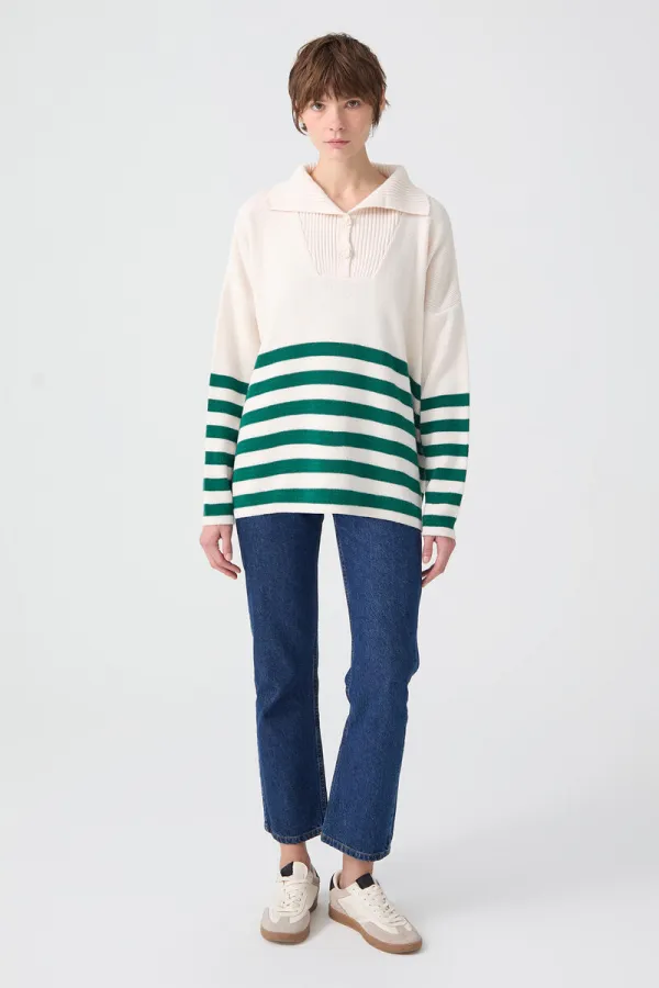 DÜĞME DETAYLI ÇİZGİLİ KAZAK