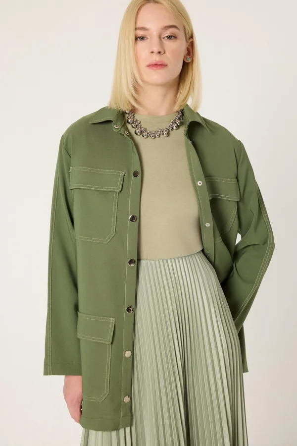 CHEMISE À COUTURES CONTRASTÉES