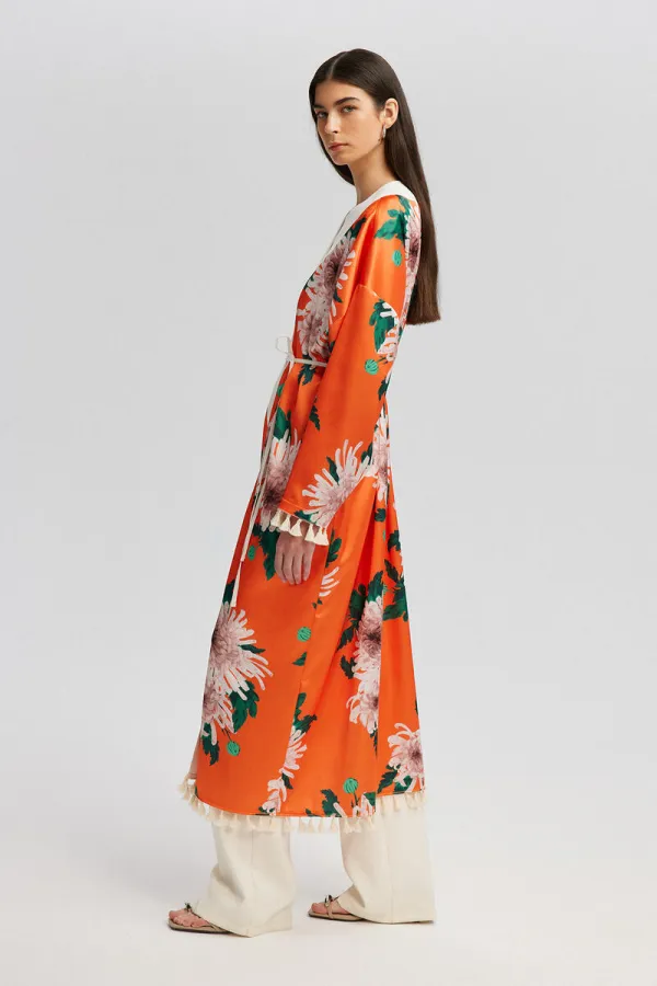 FLORAL PATTERNED KIMONO WITH TASSEL DETAILS FLORAL PATTERNED KIMONO WITH TASSEL DETAILS