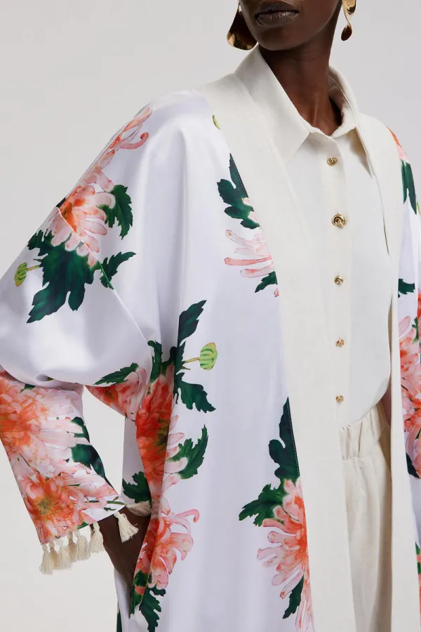 FLORAL PATTERNED KIMONO WITH TASSEL DETAILS FLORAL PATTERNED KIMONO WITH TASSEL DETAILS