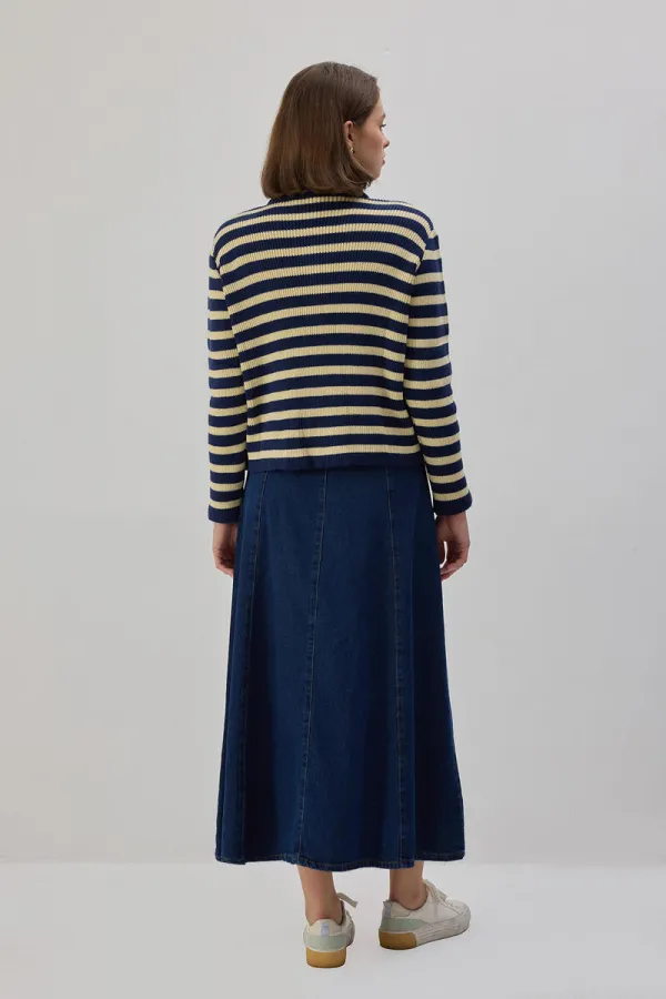 CARDIGAN COURT À BOUTONS DORÉS