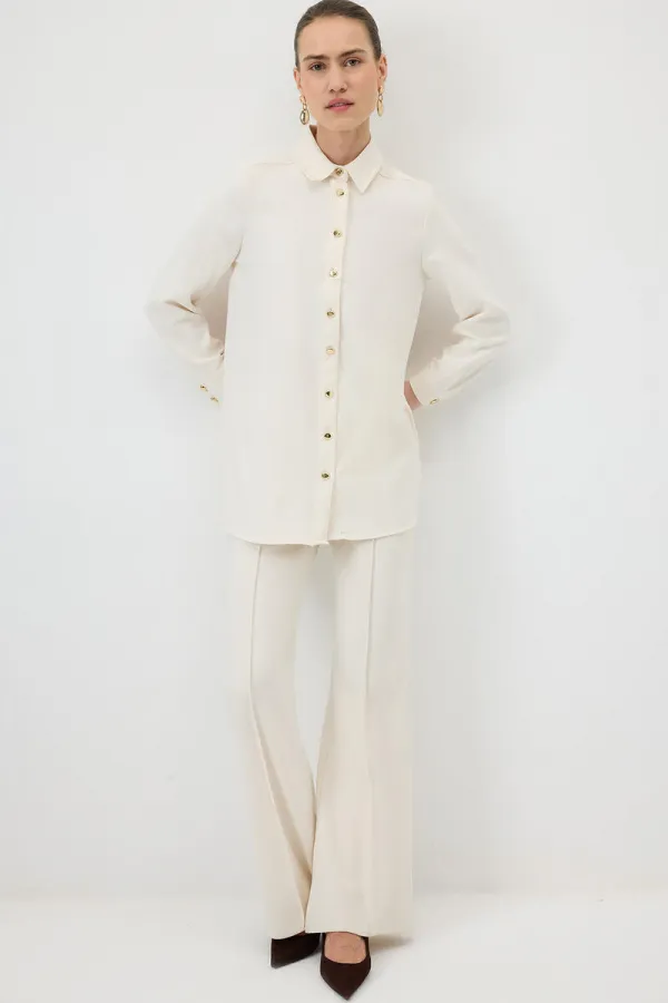 CHEMISE EN CRÊPE À POIGNETS LARGES CHEMISE EN CRÊPE À POIGNETS LARGES
