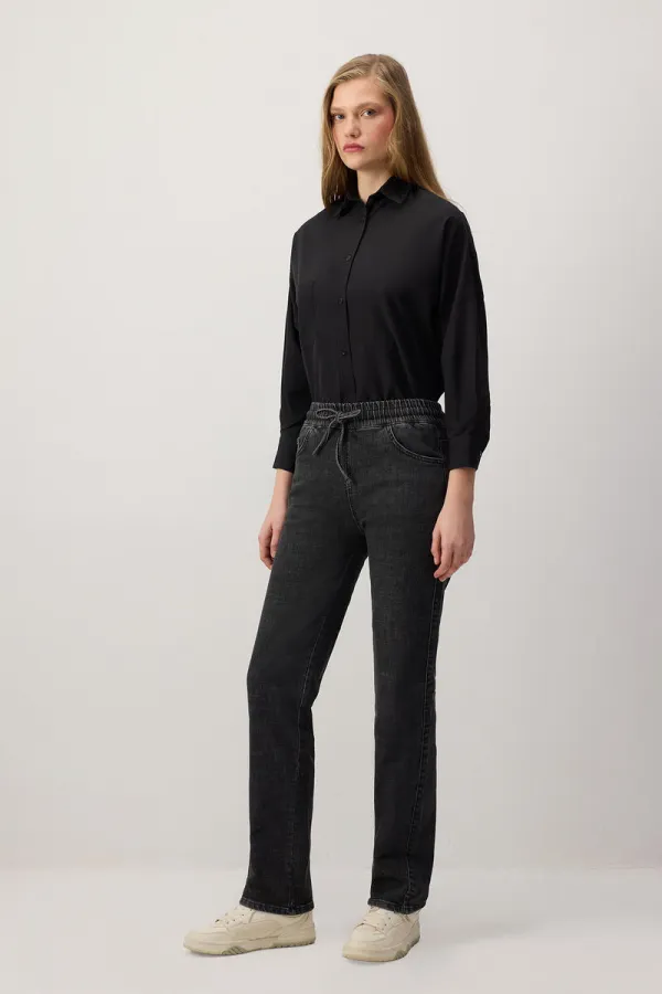 PANTALON EN JEAN AVEC TAILLE ÉLASTIQUE