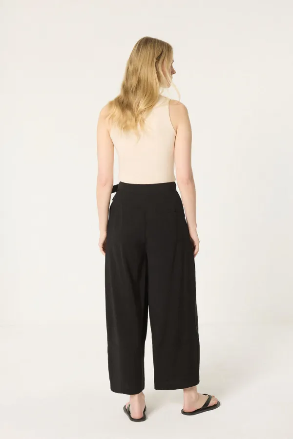 KUŞAK DETAYLI PANTOLON