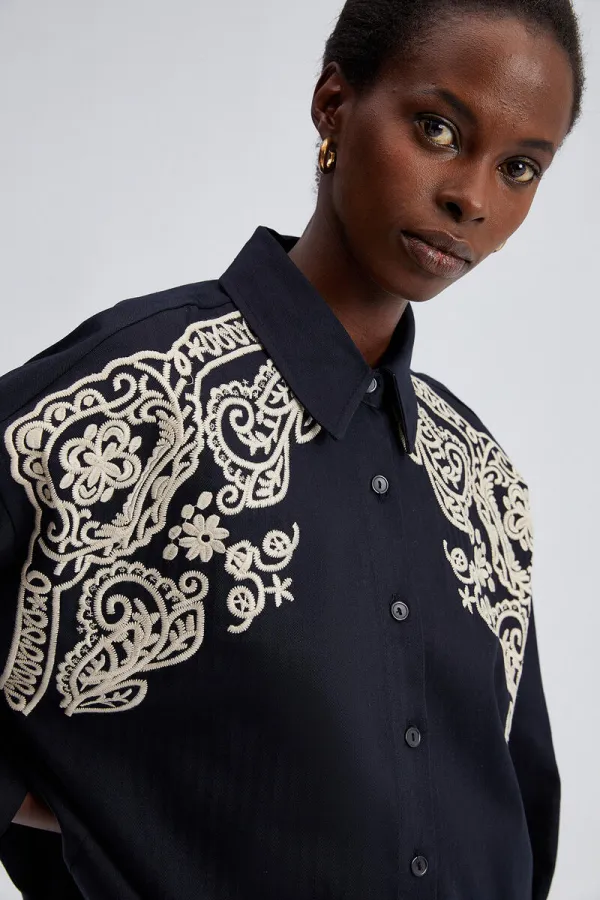 OVERSIZE SHIRT WITH EMBROIDERED FRONT