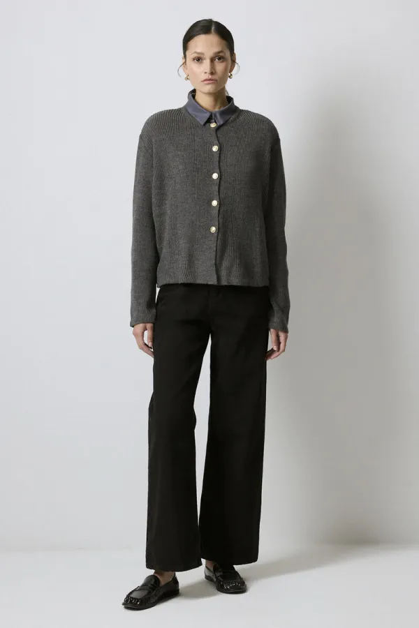 SHORT CARDIGAN WITH GOLD BUTTONS SHORT CARDIGAN WITH GOLD BUTTONS