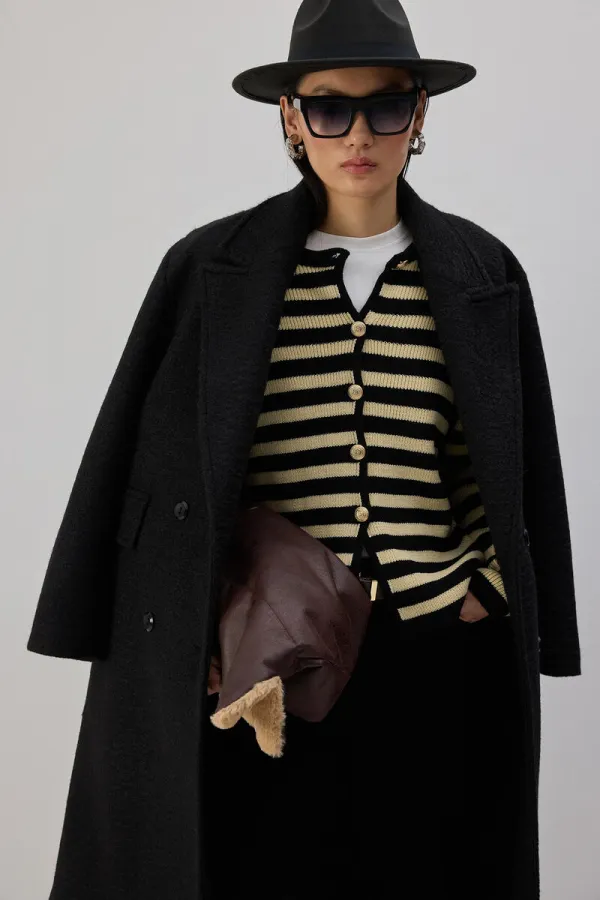 CARDIGAN COURT À BOUTONS DORÉS