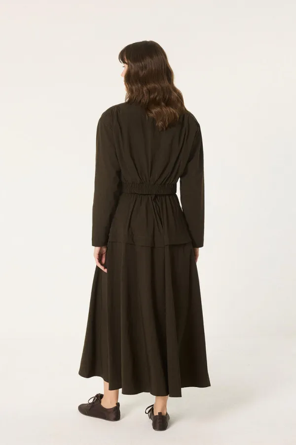 ENSEMBLE VESTE ET JUPE AVEC ÉCHARPE