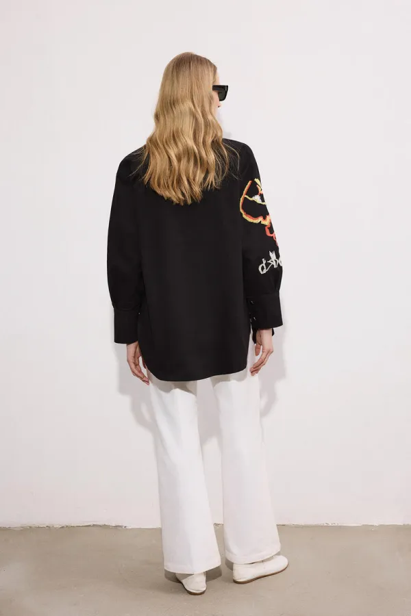 CHEMISE EN GABARDINE BRODÉE