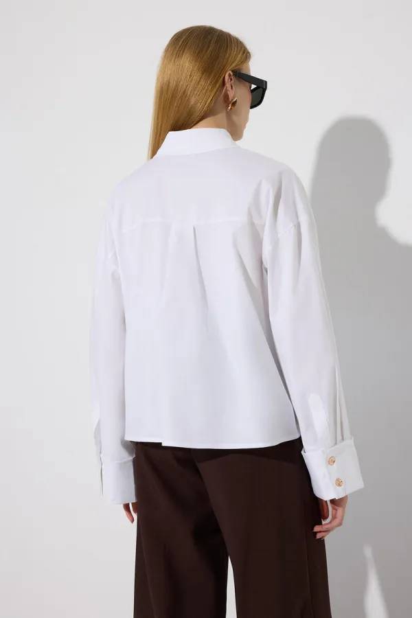 CHEMISE À MANCHONS DORÉS ET BOUTONS DORÉS