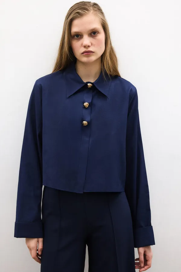 CHEMISE COURTE À BOUTONS DORÉS