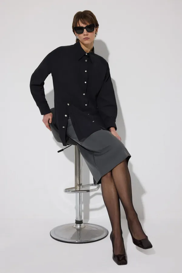 DÜĞME DETAYLI GÖMLEK