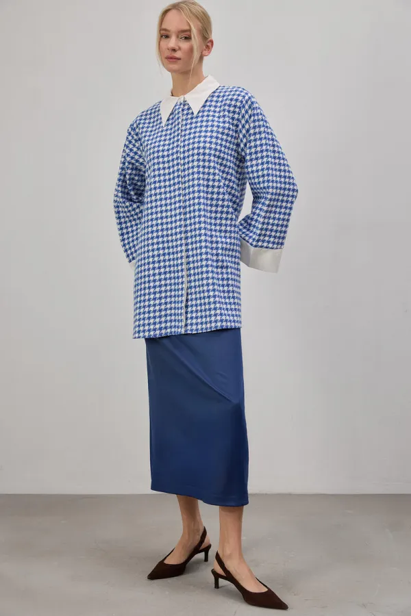 CHEMISE À COL ASYMÉTRIQUE AVEC TWEET