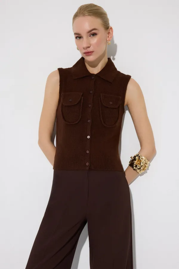 CEP DETAYLI TRİKO YELEK