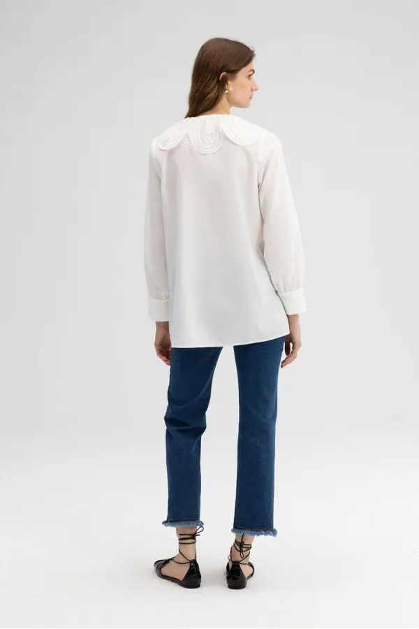 SHIRT WITH EMBROIDERED COLLAR