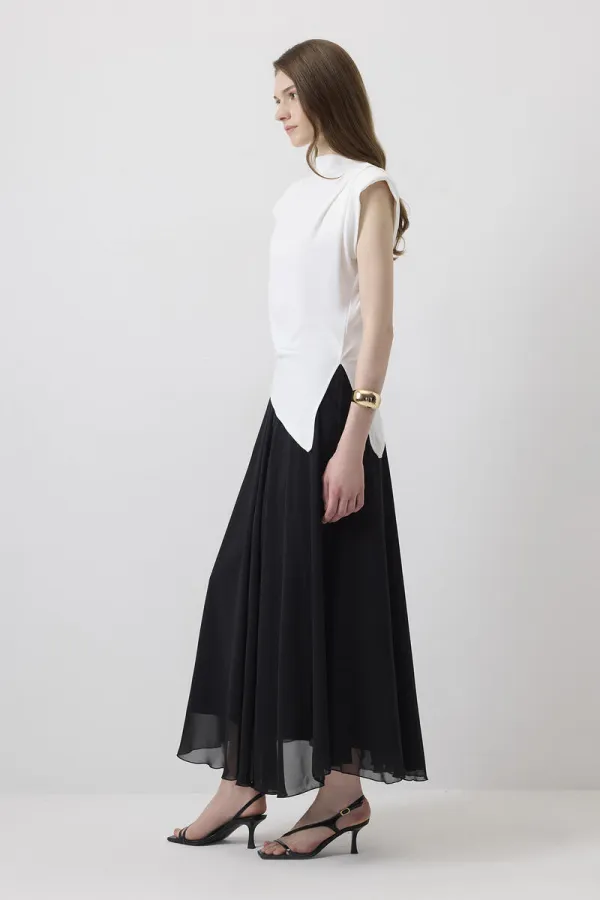 CHEMISE AVEC DÉTAIL DE PLIS AUX ÉPAULES