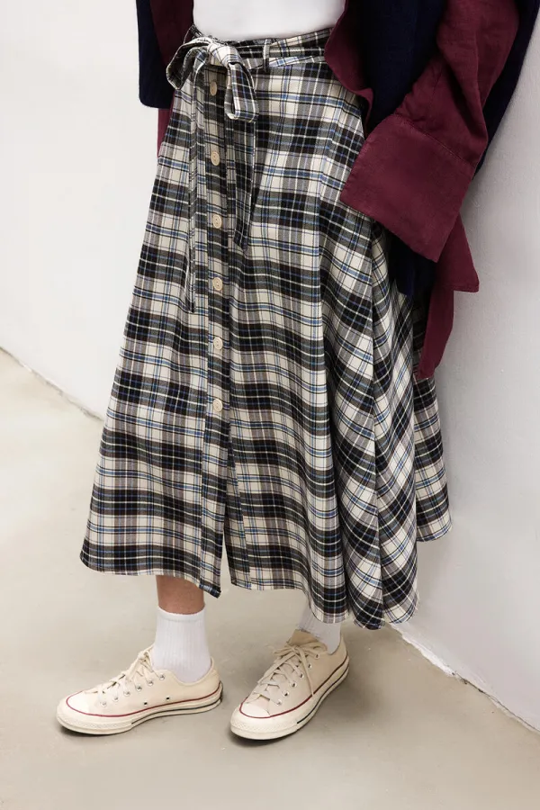 JUPE À CARREAUX AVEC CEINTURE