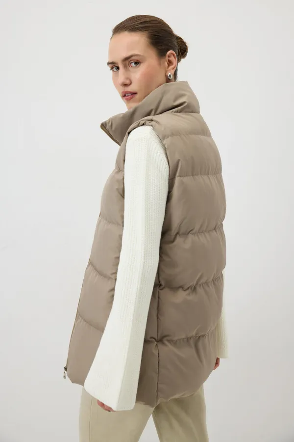 ZIPPED PUFFER VEST
