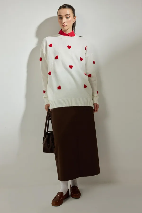 HEART EMBROIDERED KNITTED SWEATER