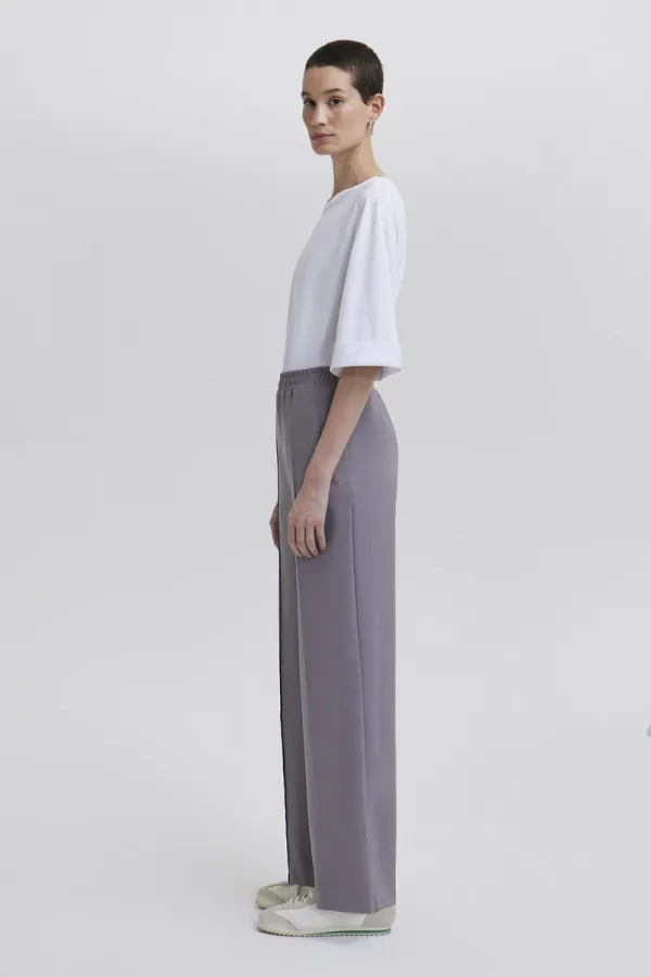 PANTALONS EN CRÊPE CÔTELÉS