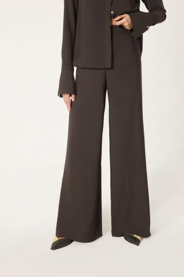 ENSEMBLE CHEMISE ET PANTALON AVEC CEINTURE