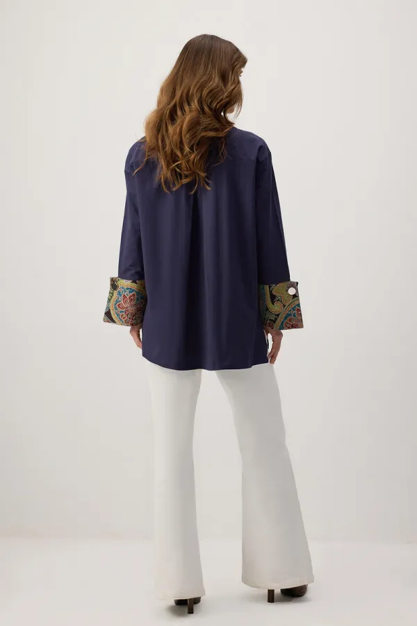 CHEMISE À MOTIFS ETHNIQUES