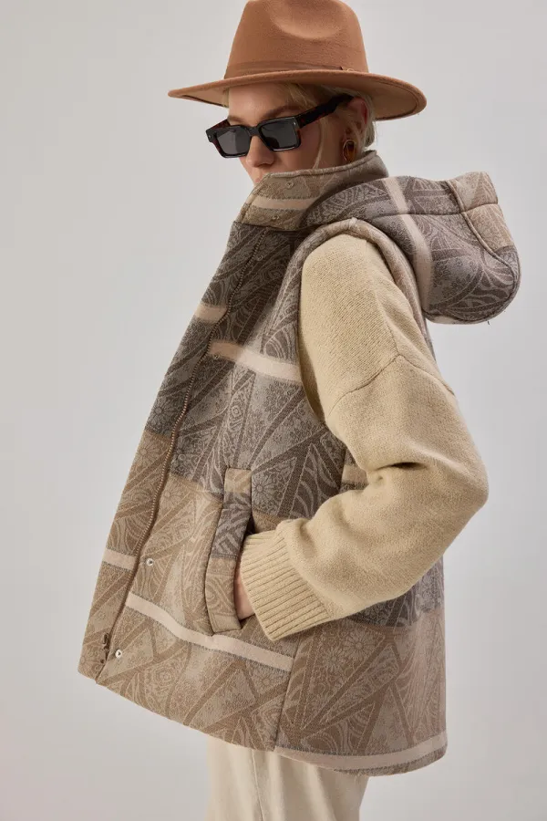 KAPÜŞONLU ŞİŞME YELEK