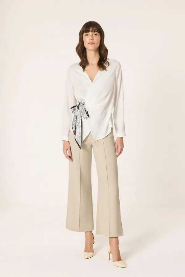 Tunique en satin à nouer sur le côté
