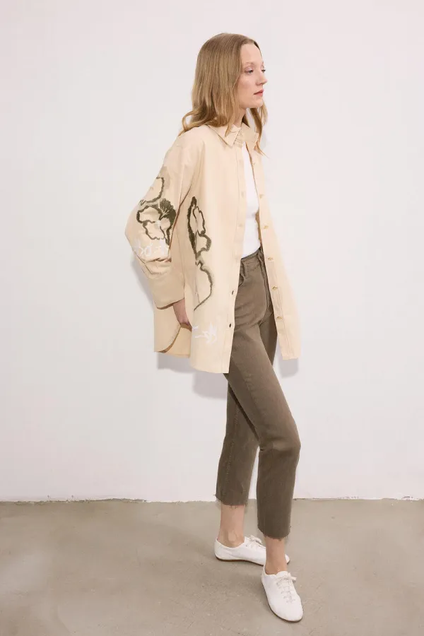 CHEMISE EN GABARDINE BRODÉE