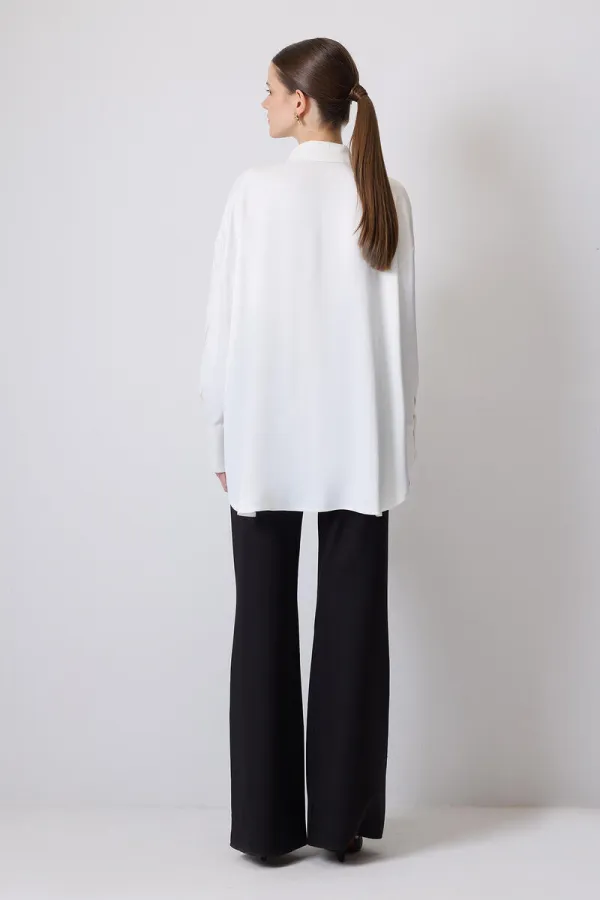 CHEMISE EN SATIN COUPE DÉCONTRACTÉE