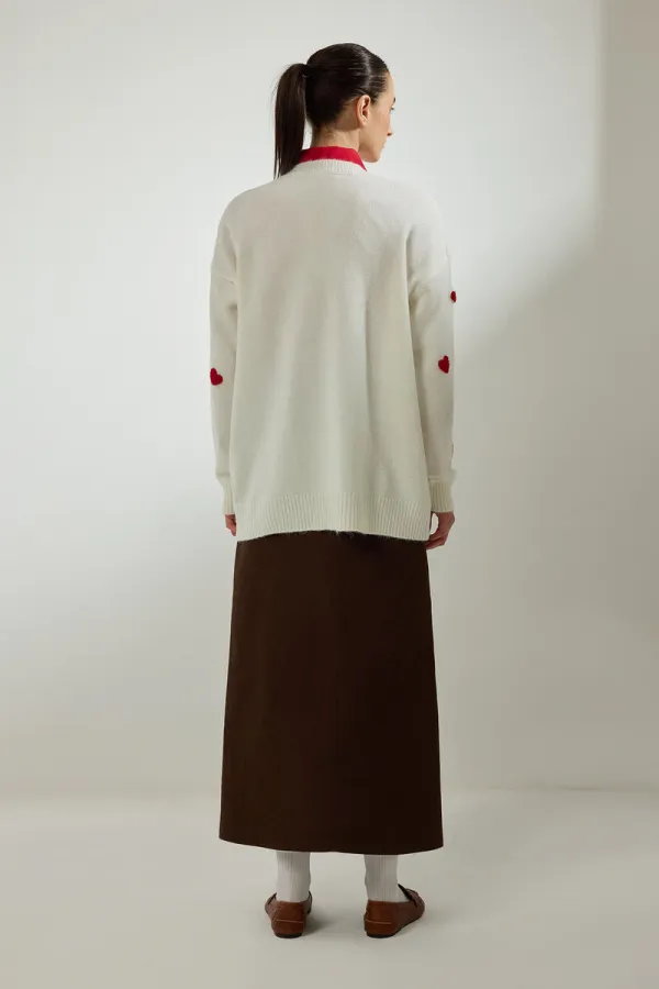 HEART EMBROIDERED KNITTED SWEATER