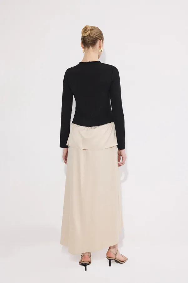 ASİMETRİK VOLANLI ELBİSE