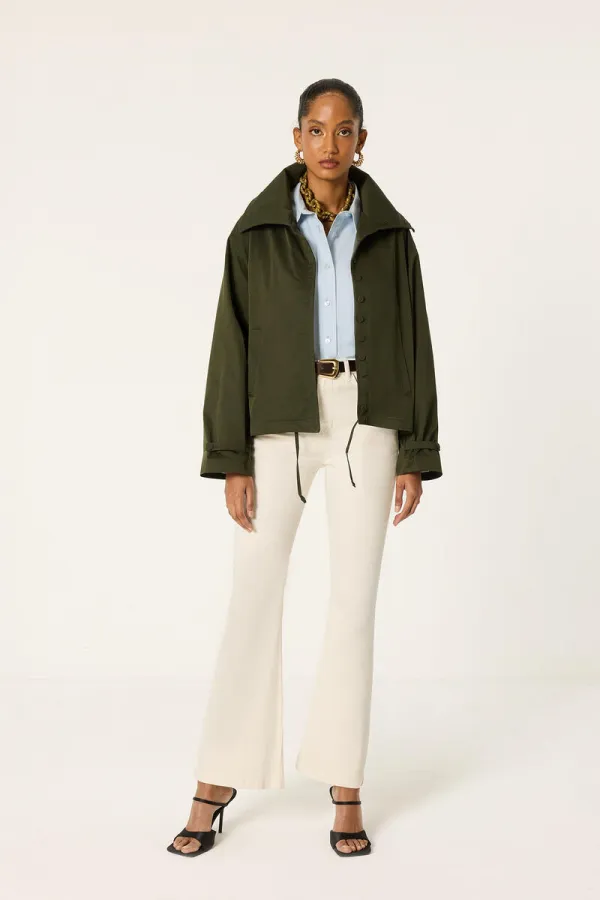 BELİ BÜZGÜLÜ CEKET