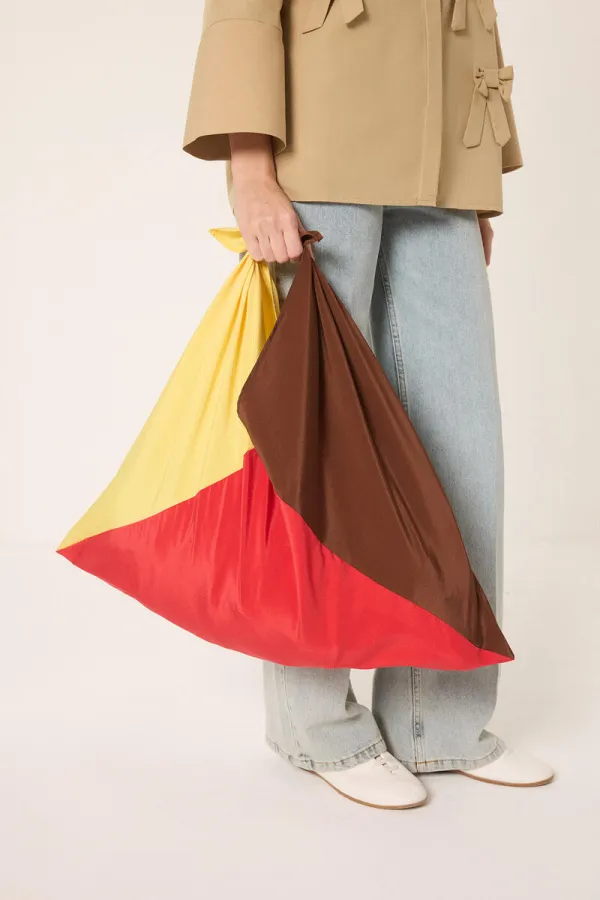 ÇOK RENKLİ ÜÇGEN ÇANTA