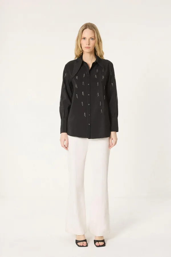 ASİMETRİK YAKA TAŞLI KUPRA GÖMLEK