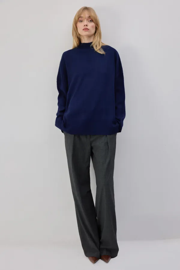 DİK YAKA BASIC TRİKO KAZAK