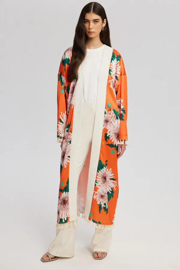 FLORAL PATTERNED KIMONO WITH TASSEL DETAILS FLORAL PATTERNED KIMONO WITH TASSEL DETAILS