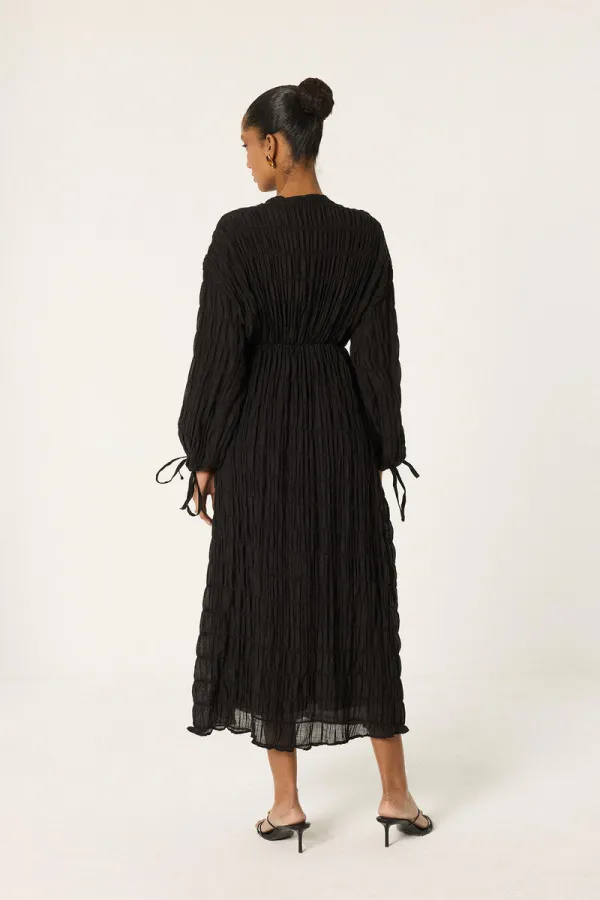 ROBE SPÉCIALE REMBOURRÉE ET FRONCÉE