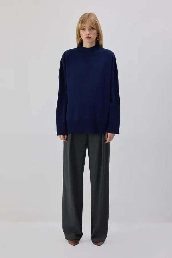 DİK YAKA BASIC TRİKO KAZAK