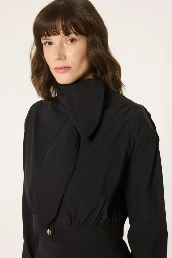 ENSEMBLE VESTE ET JUPE AVEC ÉCHARPE