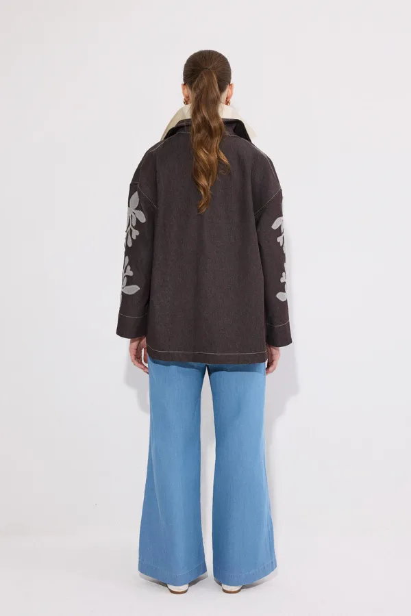 APLİKE NAKIŞLI  KEMERLİ DENİM CEKET