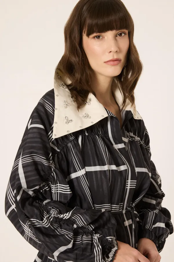 YAKASI TAŞLI OVERSIZE CEKET