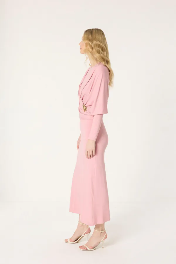 BUCKLE DETAIL KNITTED DRESS