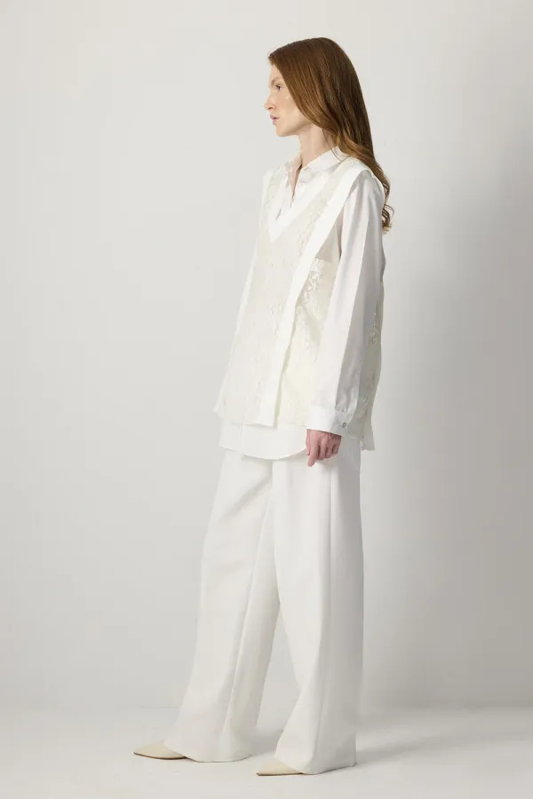 Tunique à col en V et à volants en dentelle