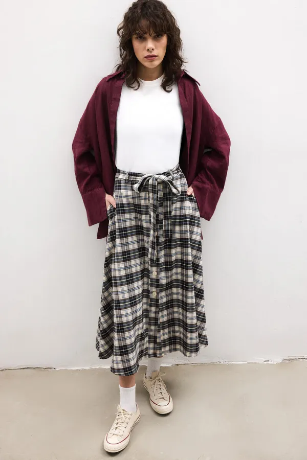 JUPE À CARREAUX AVEC CEINTURE