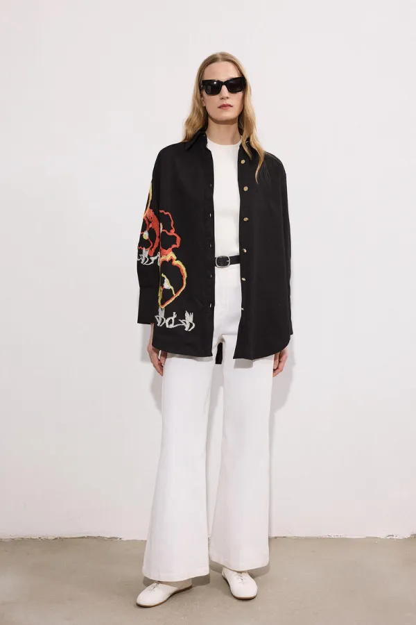 CHEMISE EN GABARDINE BRODÉE