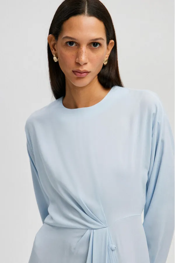 ROBE EN VISCOSE À BOUTONS