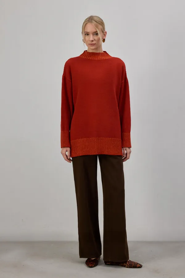 Tunique tricotée aux couleurs contrastées